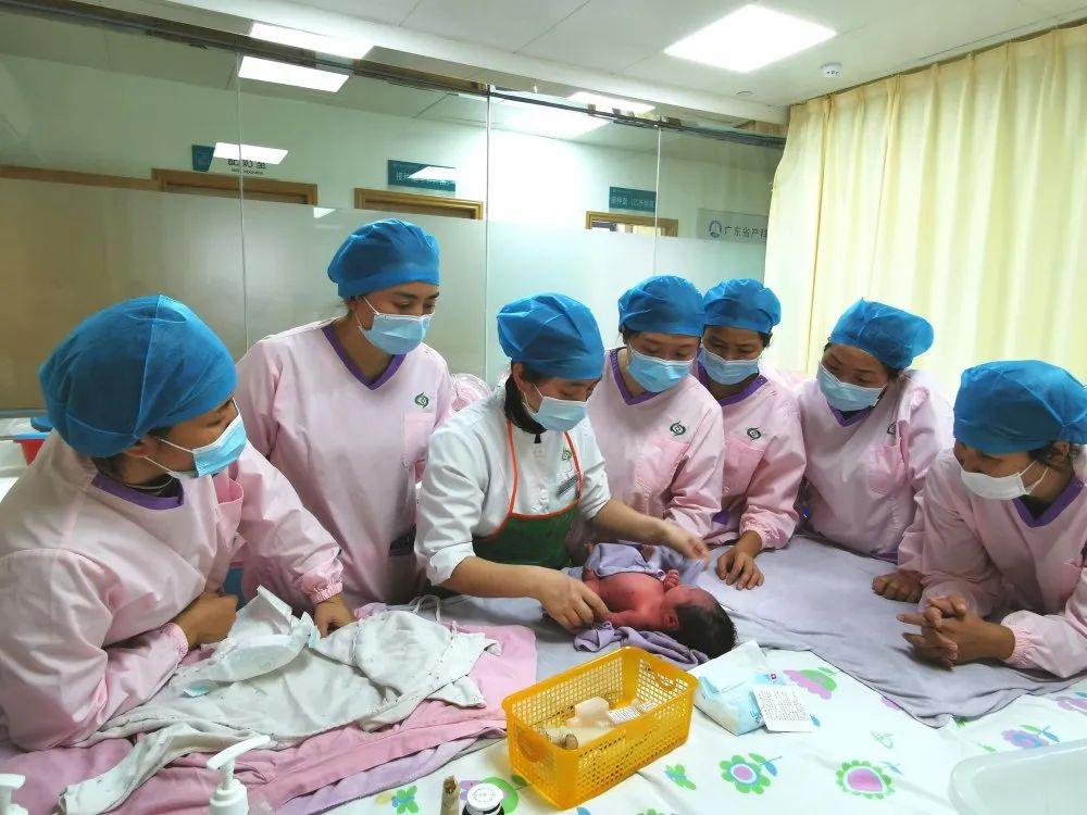 丹寨县妇婴监护型护送